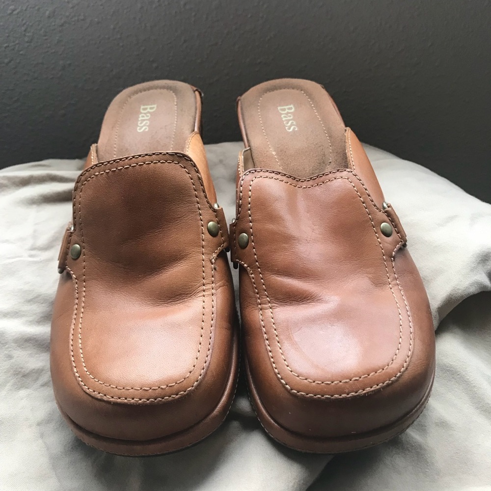 Bass sandals